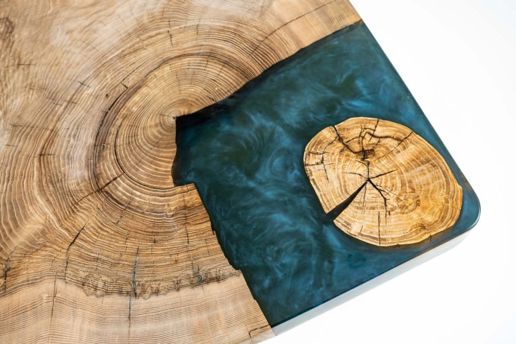 Coffee table, living room table. Resin handmade wood table. Whit